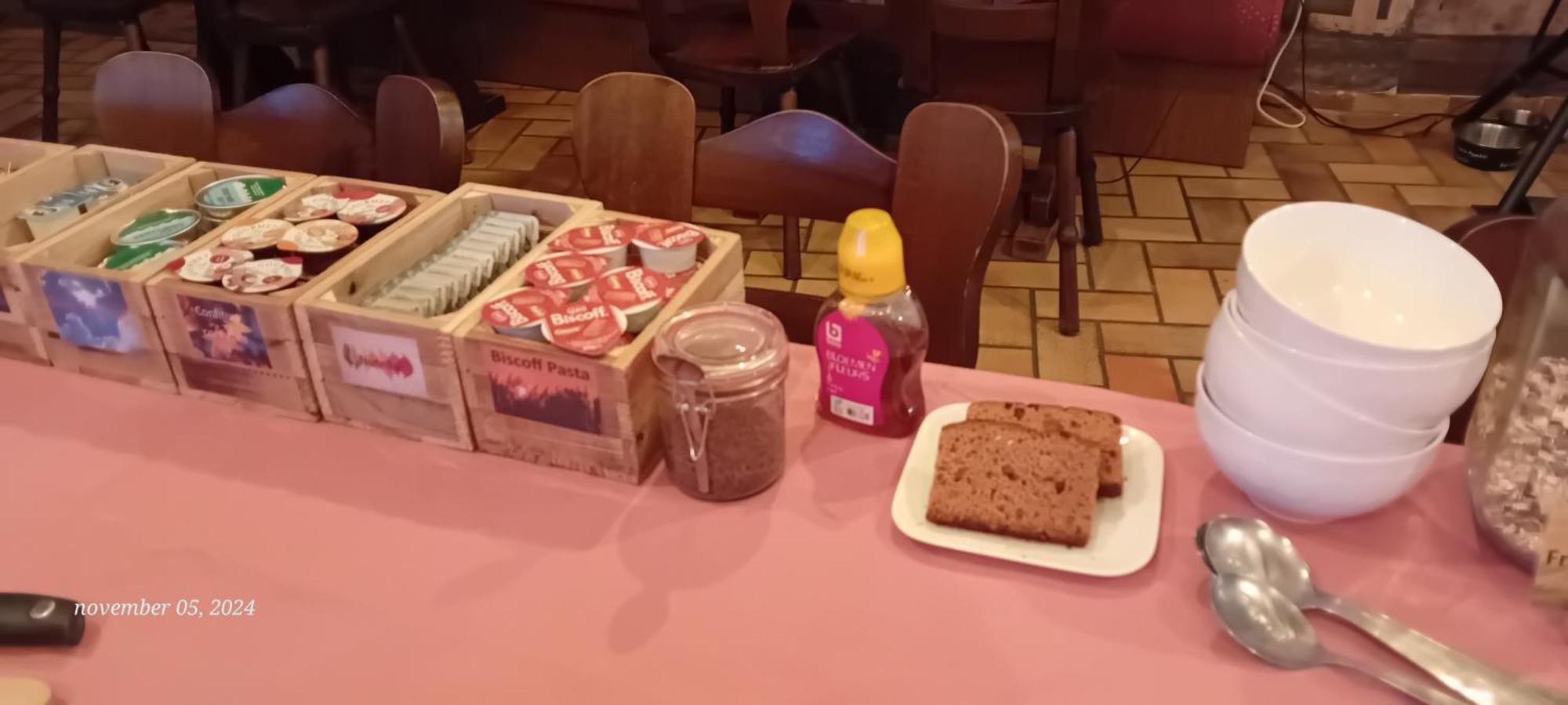 Dikke Vriend , Herberg & Taverne Chiny Eksteriør billede