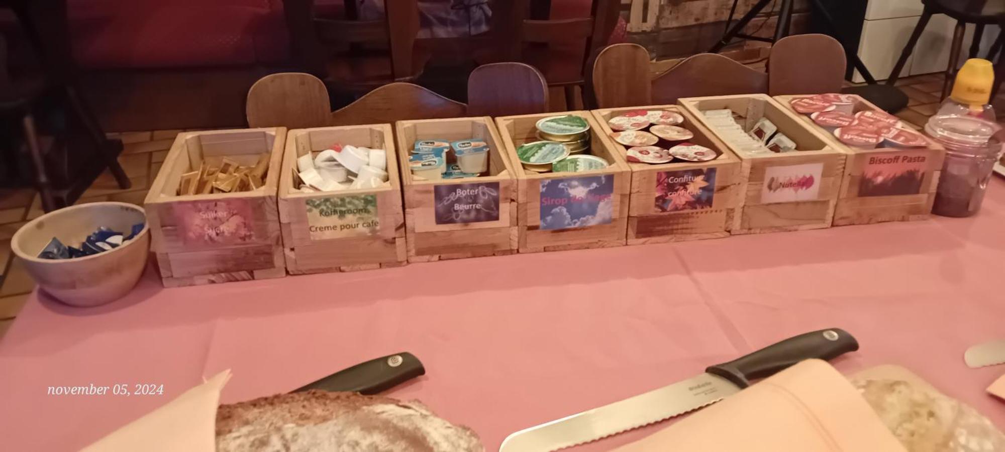 Dikke Vriend , Herberg & Taverne Chiny Eksteriør billede